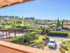 Condo | Property grounds - Il Favoloso Mondo di Vale (Marino)