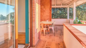 Condo | Outdoor dining