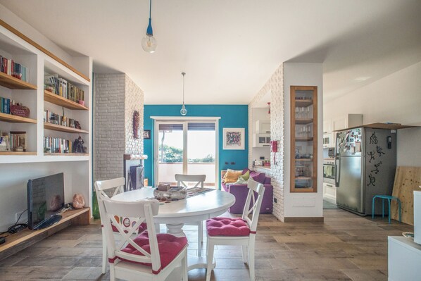 Condo | Dining - Il Favoloso Mondo di Vale (Marino)