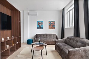 Living area - TheBlueStay 264 - Stunning A/C Apartment (Paris)