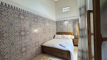 Chambre Double Standard, vue cour intérieure