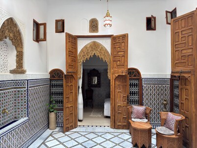 Riad AYA