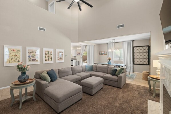 TV, books - Desert Sky Escape in Marana (Marana)