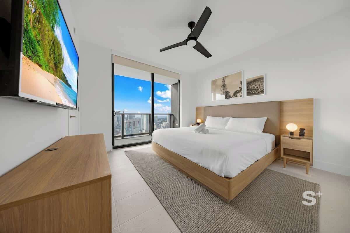 Condo, balcón, vista a la ciudad