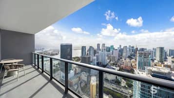 Appartamento, balcone, vista città | Parco della struttura