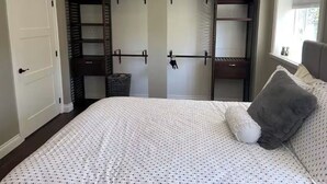 2 室のベッドルーム、アイロン / アイロン台、WiFi、ベッドシーツ