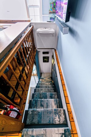 Interior - Perfect Ptown Stay, Dogs Welcome, Walk Everywhere (Provincetown)