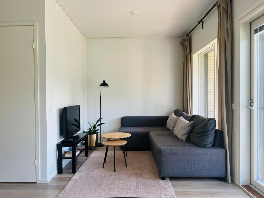 Comfort-paritalo, 3 makuuhuonetta, näköala pihalle, piha-alue | Oleskelualue