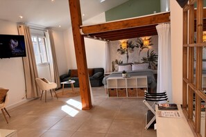 Interior - Loft Gîte with Private Pool, Jacuzzi, AC & Garden – Peaceful Countryside (Saint-Grégoire)