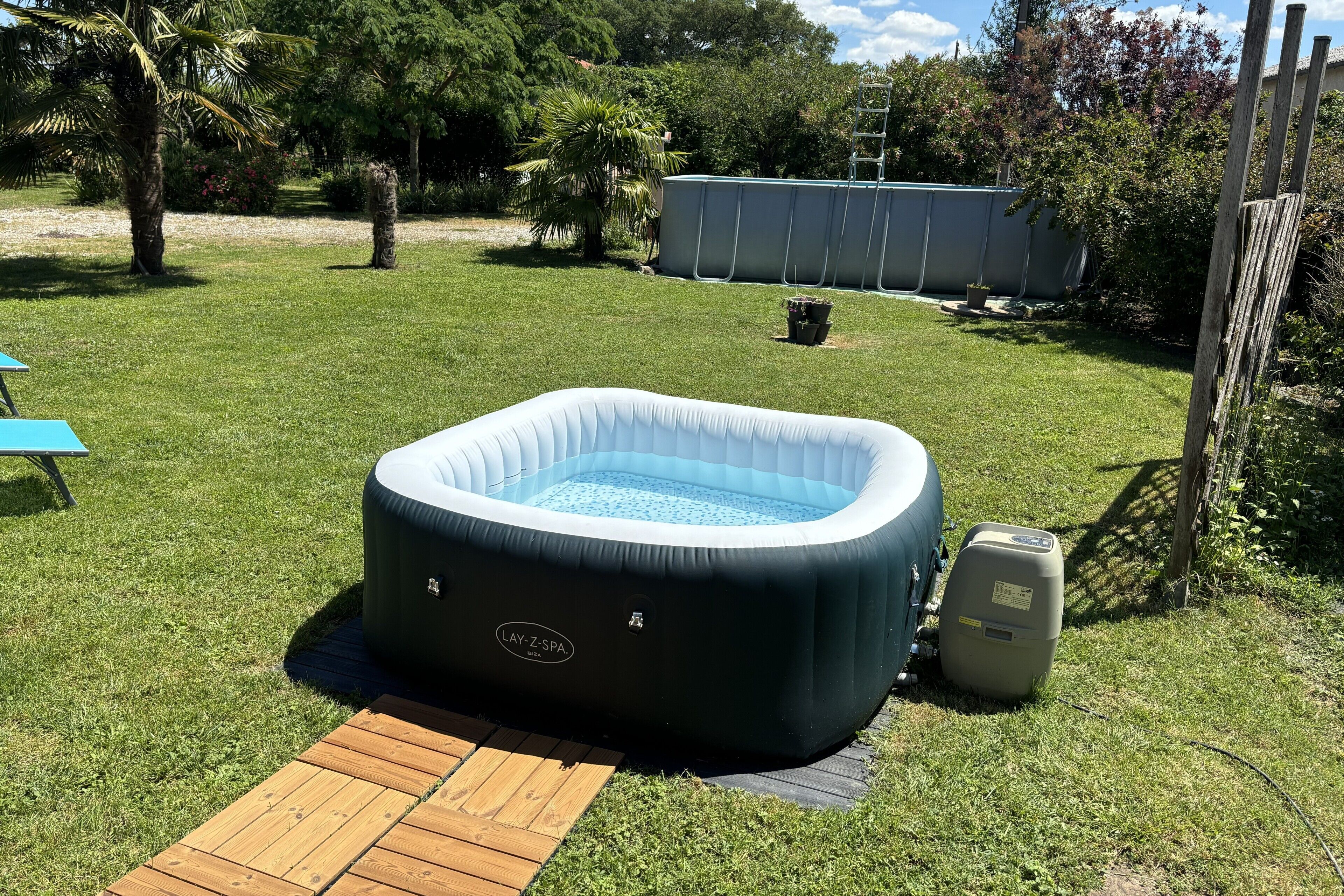 Bain à remous extérieur