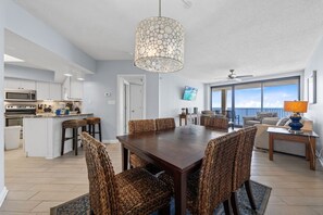 Dining - Windward Pointe 1504 (Orange Beach)