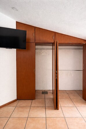 Interior - BOWRA SUITE NINA, CONSULATE AREA (Zapopan)