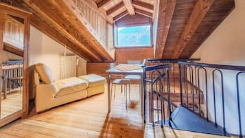 Apartment, Balkon, Bergblick | Innenbereich
