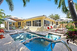 Pool - Grand Palm Villa: 6BR+ Oasis, Steps from Ocean (West Palm Beach)