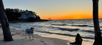 Waterfront Boathouse w/ Private Dock • Boat & Pet Friendly