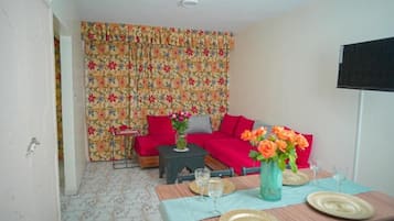 Comfort-Apartment, 2 Schlafzimmer, Balkon, Gartenblick | Wohnbereich