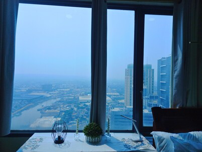 Ideal Family Getaway Connected to Eastwood Mall