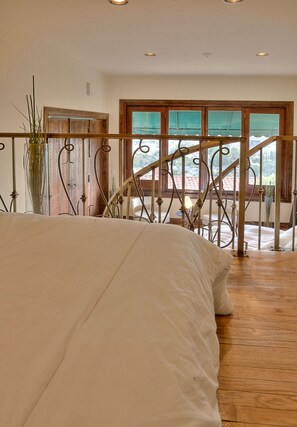 Room - Hollywood Hills 6,000 sq.ft. Villa in the Sky - Amazing Views (Los Angeles)