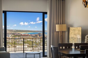 Interior - 2-bedroom Apt w AC, Gym, Rooftop Infinity Pool Close to Downtown Cabo San Lucas (Cabo San Lucas)