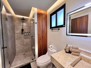 Hair dryer, towels, soap, toilet paper - Tulum & comfort Travel Apartment 2DB 1BR + Jacuzzi, gym, cinema, swimming pools and more (Tulum)