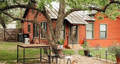 Located between Austin & San Antonio with all the cute little towns in between