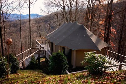 Elk & Embers Mountain Hideaway