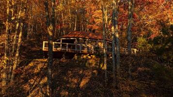 Double Room, Patio, Mountain View | Bahagian luar