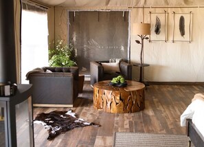 Interior - Elk & Embers Mountain Hideaway (Waynesville)