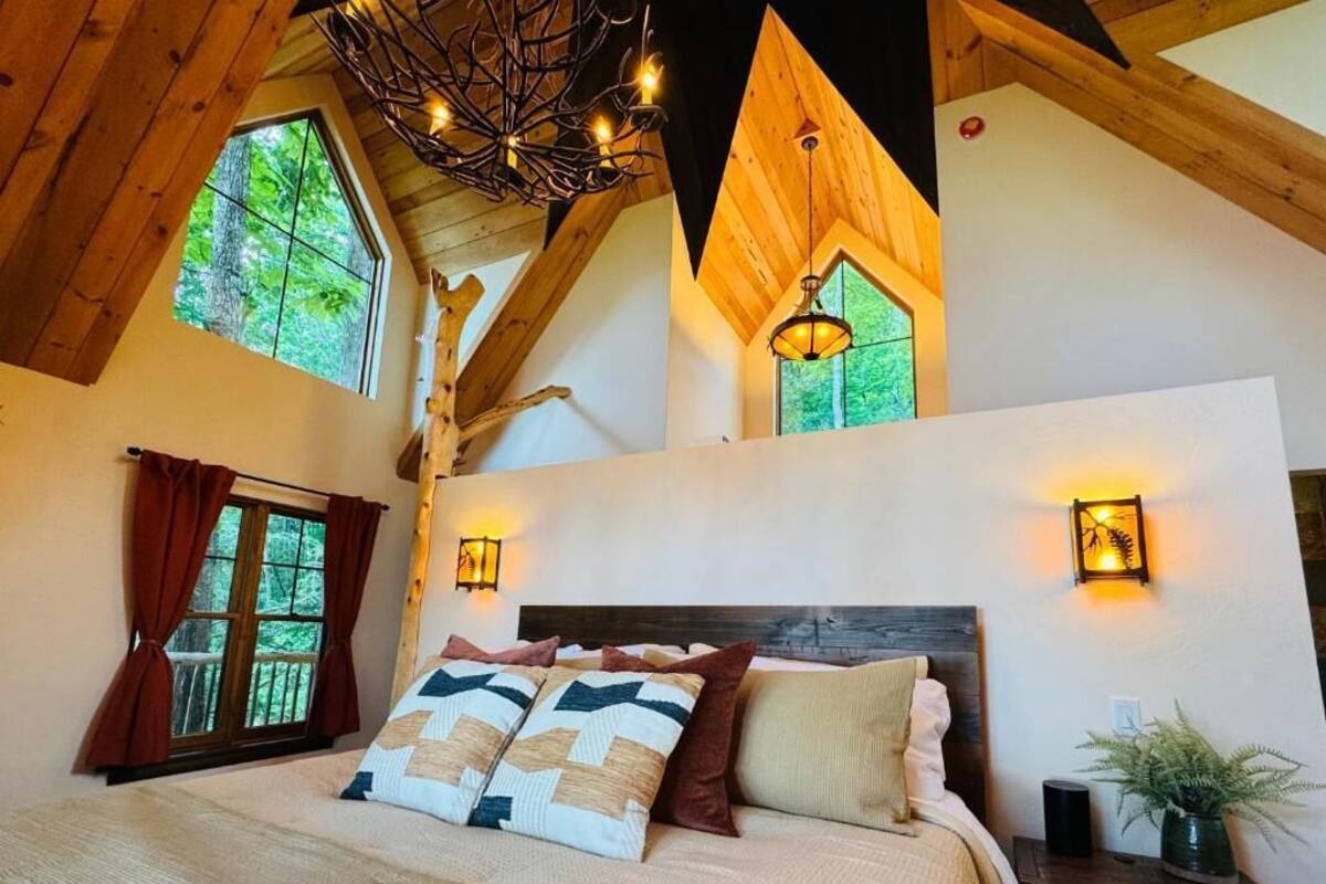 Quarto casal, varanda, vista para a montanha