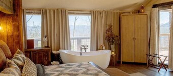 Elk & Embers Mountain Hideaway