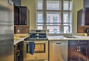 Fridge, microwave, oven, stovetop