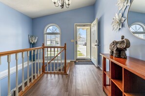 Interior - Blue Moon Ranch in Bloomington (Bloomington)