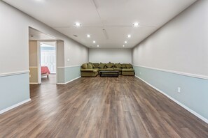 Interior - Blue Moon Ranch in Bloomington (Bloomington)