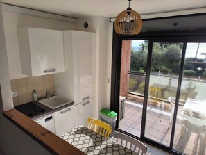 Private kitchen - Seaside studio in Moriani (San-Nicolao)