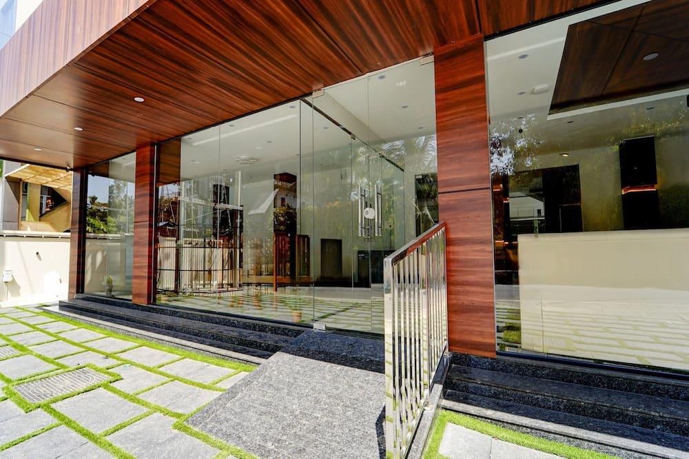 Deluxe Super Townhouse Oak Cochin