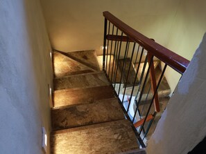 Habitación cuádruple familiar, balcón | Interior