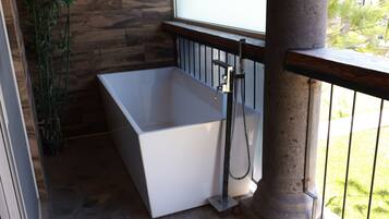 Luxury Quadruple Room, Balcony | Property grounds