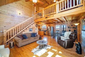 Living area - Serenity Retreat - Mountain Escape- Grandview Peaks (Nebo)