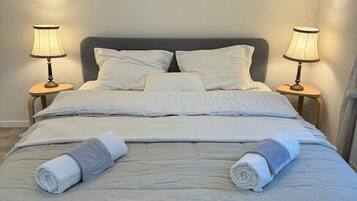 2 bedrooms, iron/ironing board, WiFi, bed sheets