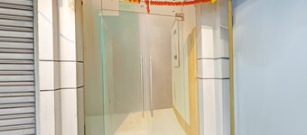 Deluxehotel Dhruv