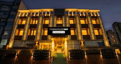 Deluxethe Golden Crown Hotel