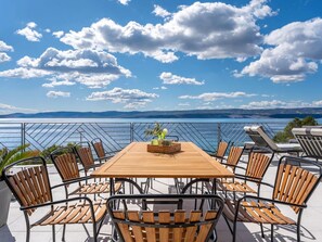 Villa | Balcony - Estate With Jacuzzi, Gym (Omis)