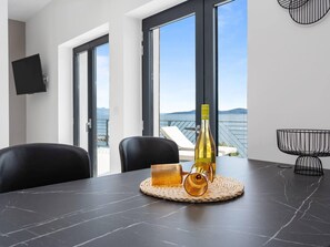 Villa | Interior detail - Estate With Jacuzzi, Gym (Omis)