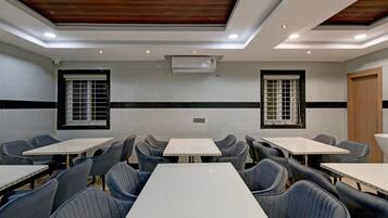 House | Dining