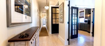 Book a Memory Presents Blue Heron: Walk to Lakefront + Sleeps up to 16