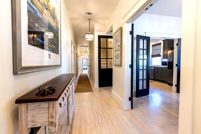 Book a Memory Presents Blue Heron: Walk to Lakefront + Sleeps up to 16