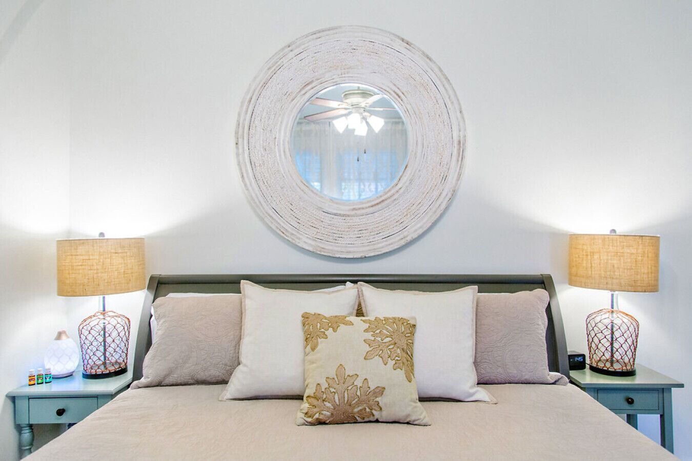 Welcome to Blue Heron`s Monroe Suite in Mandeville!
