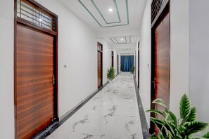 House | Interior - Super Hotel O Chandrika Devi (Bakshi Ka Talab)