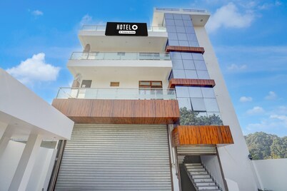 Deluxebellandur Near Embassy Tech Village