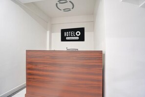 House | Reception - Super Hotel O Chandrika Devi (Bakshi Ka Talab)